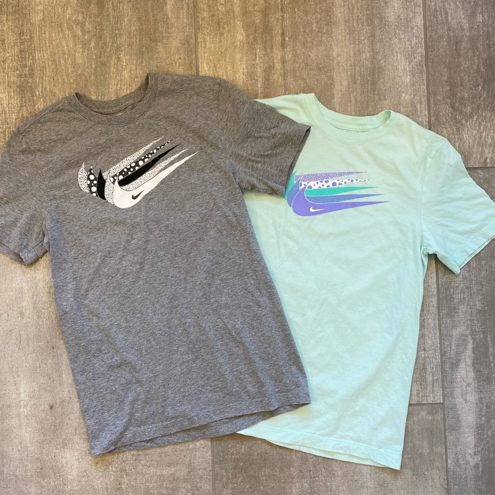 Men’s Small Nike Swoosh Tees, set of 2
